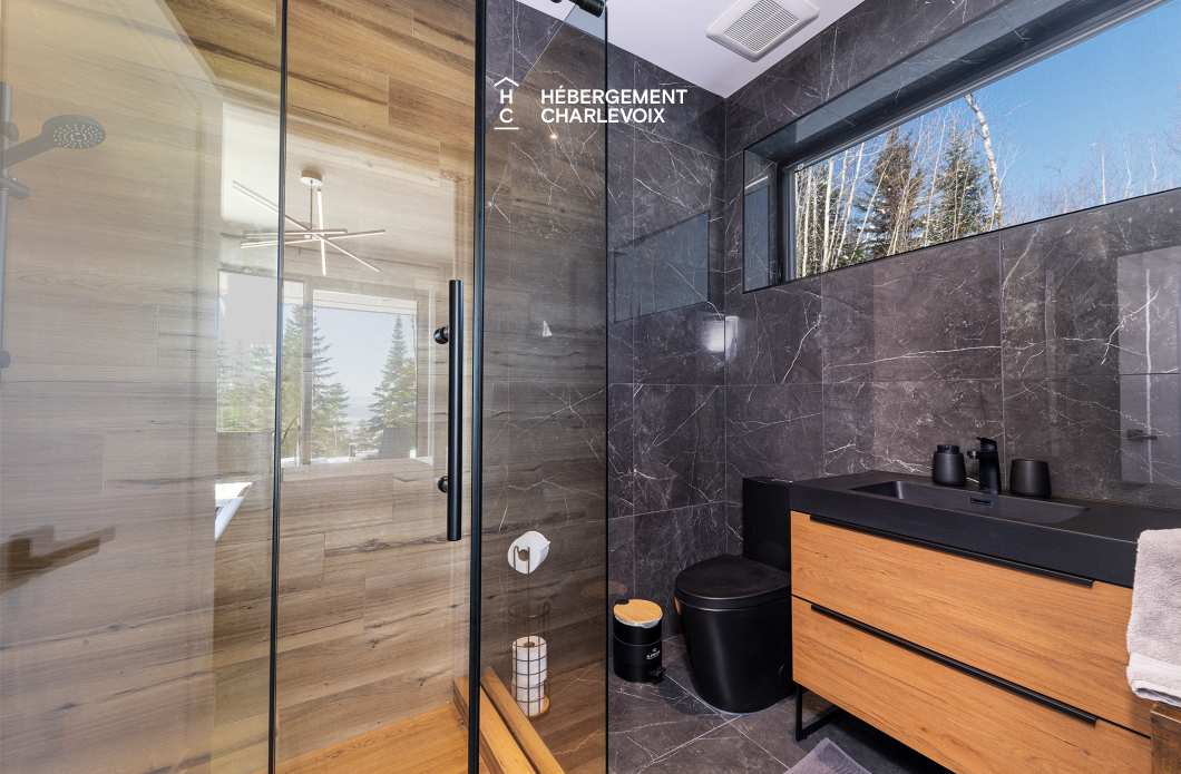 ALT-49 - Villa contemporaine offrant les splendeurs du St-Laurent!